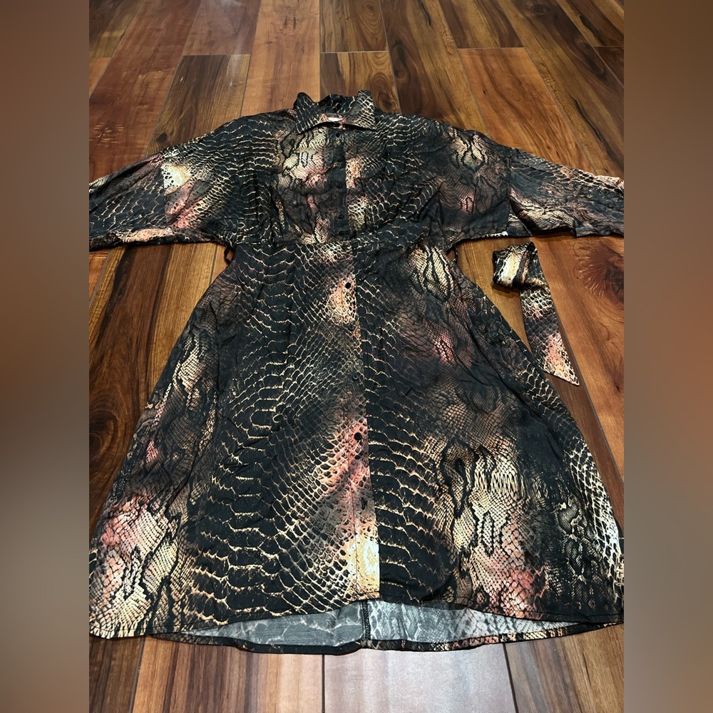 EsQualo Dress batwing Sneaky Eve Size Small